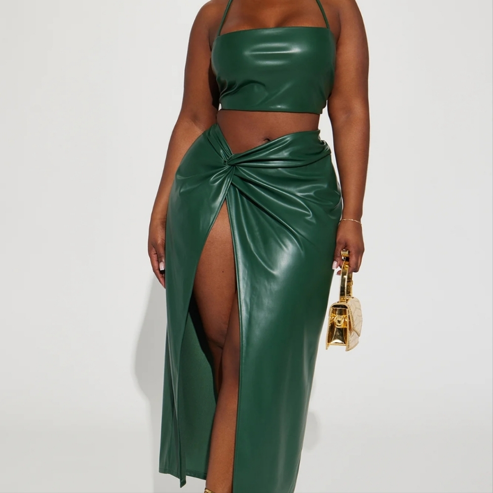 Brand new sexy pleather skirt set. Size 3x